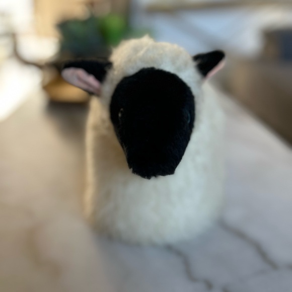 Vintage Plush Sheep-Shaped Hot Water Bottle Cover - Picture 3 of 7